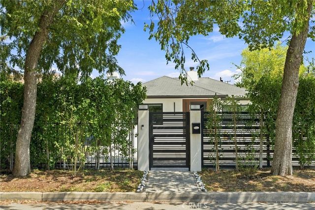 5954 Carpenter Avenue, Valley Village, CA 91607