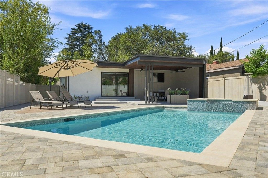 5954 Carpenter Avenue, Valley Village, CA 91607 — photo 2
