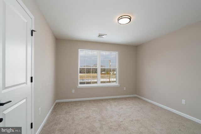 1162 S SPRING RD, Vineland, NJ 08361