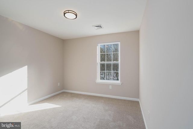 1162 S SPRING RD, Vineland, NJ 08361