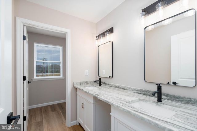 1162 S SPRING RD, Vineland, NJ 08361