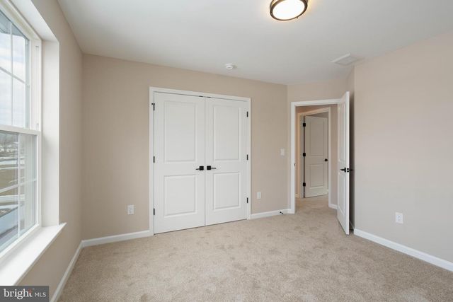 1162 S SPRING RD, Vineland, NJ 08361