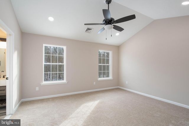 1162 S SPRING RD, Vineland, NJ 08361