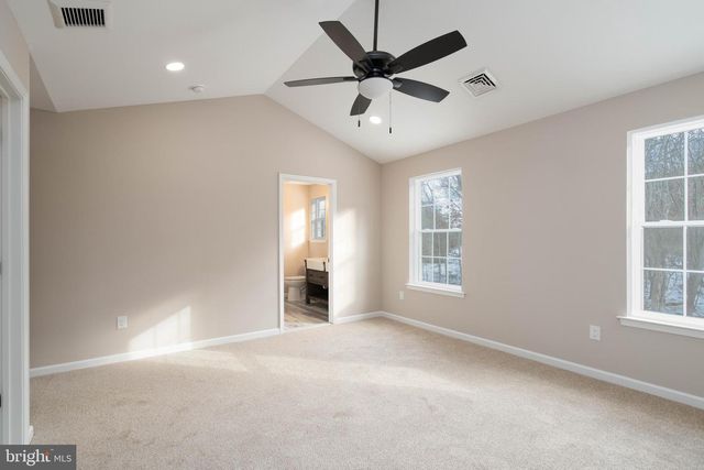 1162 S SPRING RD, Vineland, NJ 08361