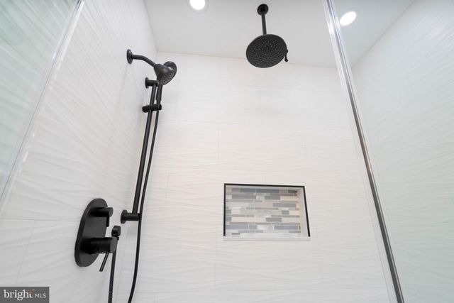 1162 S SPRING RD, Vineland, NJ 08361