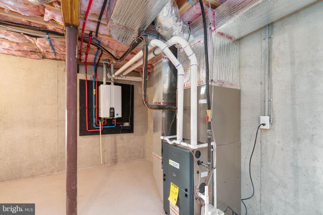 1162 S SPRING RD, Vineland, NJ 08361