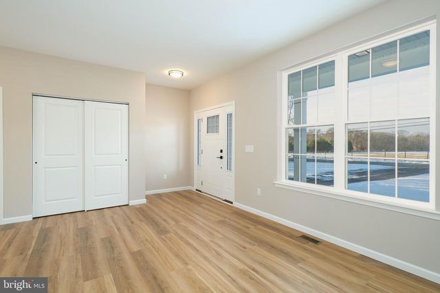 1162 S SPRING RD, Vineland, NJ 08361