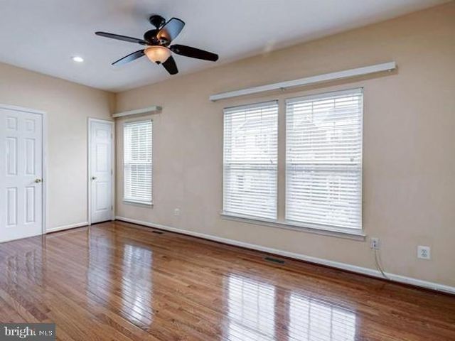 2541 BANSHIRE DR, Herndon, VA 20171