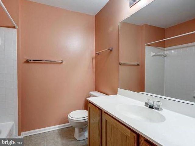 2541 BANSHIRE DR, Herndon, VA 20171