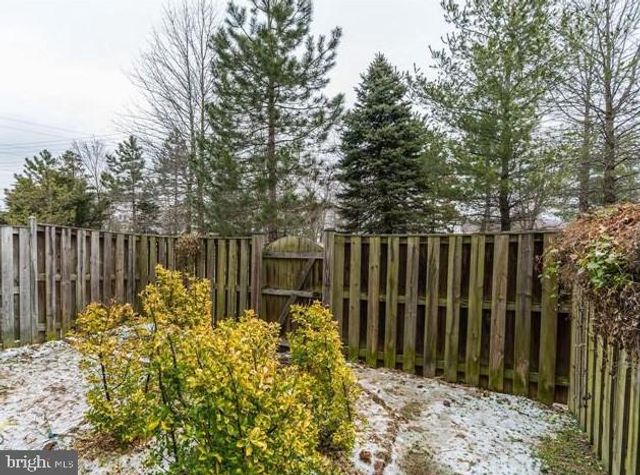 2541 BANSHIRE DR, Herndon, VA 20171