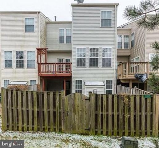 2541 BANSHIRE DR, Herndon, VA 20171