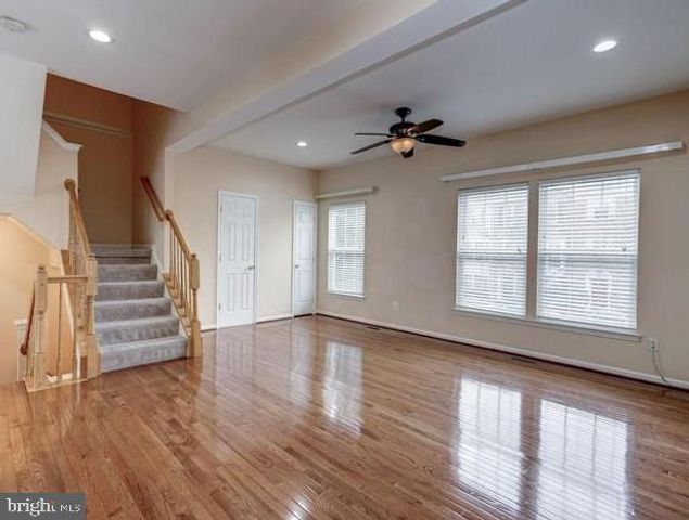 2541 BANSHIRE DR, Herndon, VA 20171