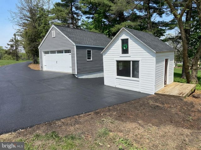 823 BALTIMORE ST, Dillsburg, PA 17019