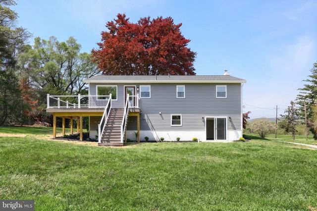 823 BALTIMORE ST, Dillsburg, PA 17019