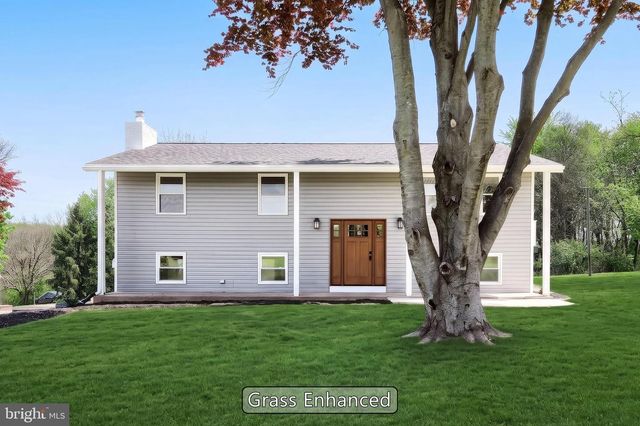 823 BALTIMORE ST, Dillsburg, PA 17019