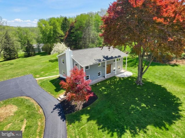 823 BALTIMORE ST, Dillsburg, PA 17019