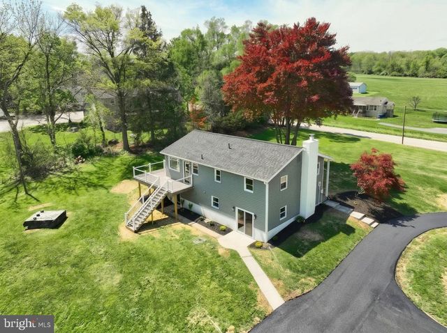 823 BALTIMORE ST, Dillsburg, PA 17019
