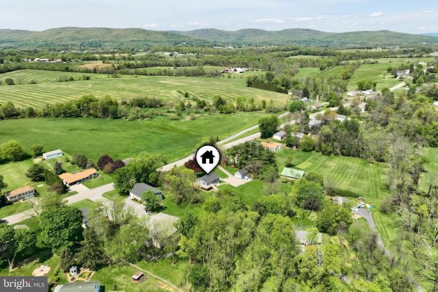 823 BALTIMORE ST, Dillsburg, PA 17019