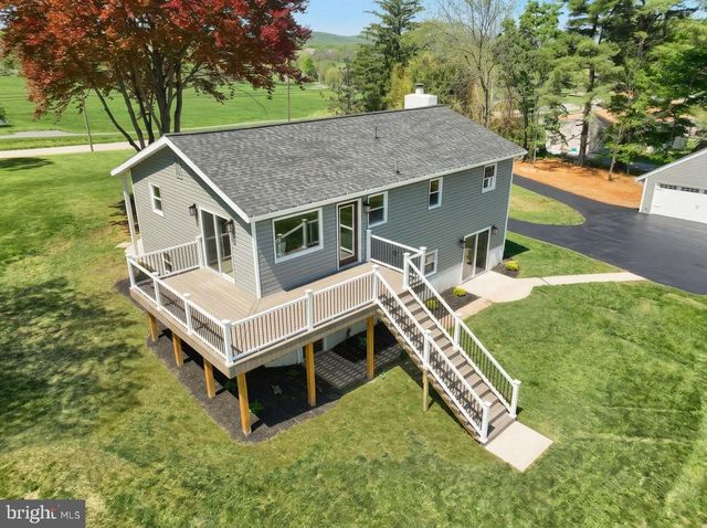 823 BALTIMORE ST, Dillsburg, PA 17019
