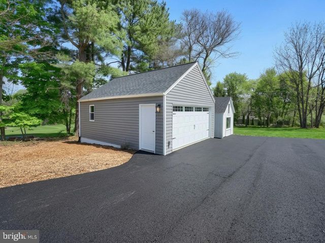 823 BALTIMORE ST, Dillsburg, PA 17019