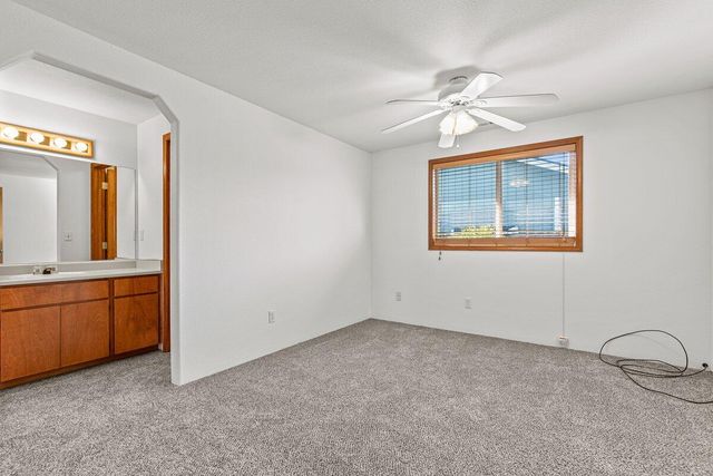 278 Sparrow Way, Medford, OR 97501