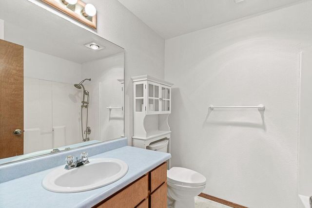 278 Sparrow Way, Medford, OR 97501