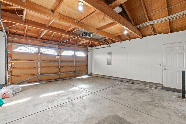 278 Sparrow Way, Medford, OR 97501