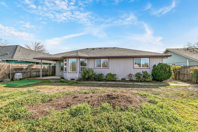 278 Sparrow Way, Medford, OR 97501