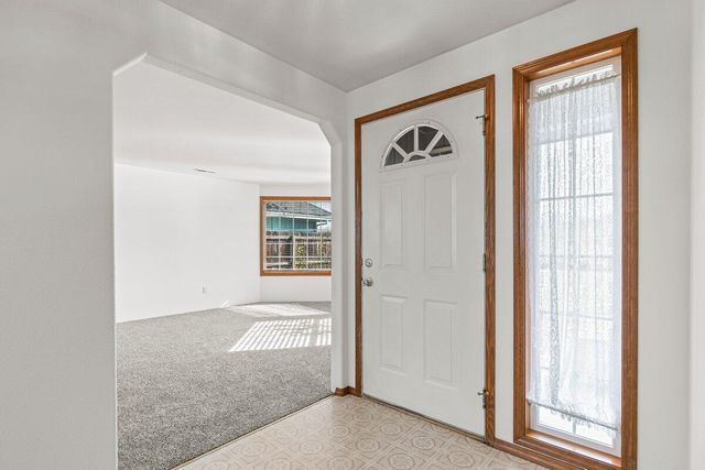 278 Sparrow Way, Medford, OR 97501