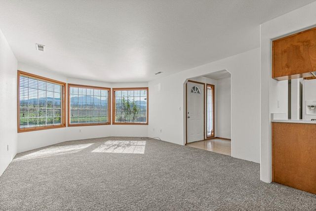 278 Sparrow Way, Medford, OR 97501