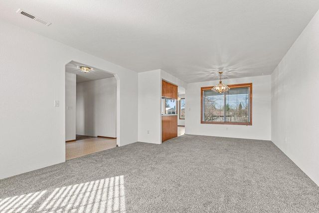 278 Sparrow Way, Medford, OR 97501