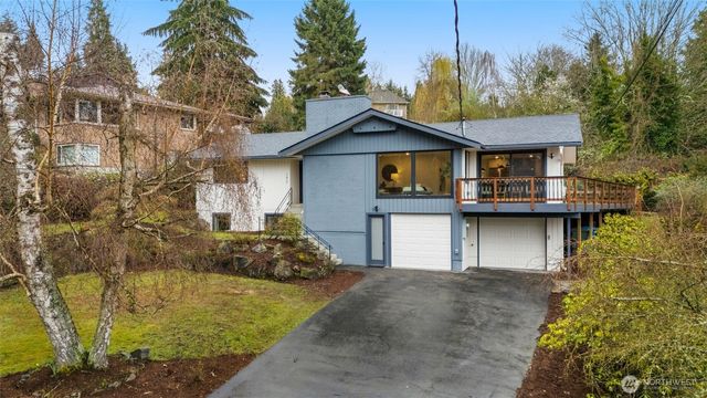7017 NE 155th Place, Kenmore, WA 98028
