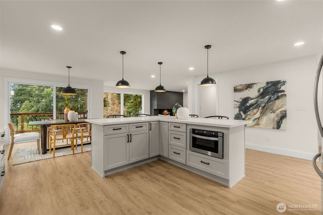 7017 NE 155th Place, Kenmore, WA 98028