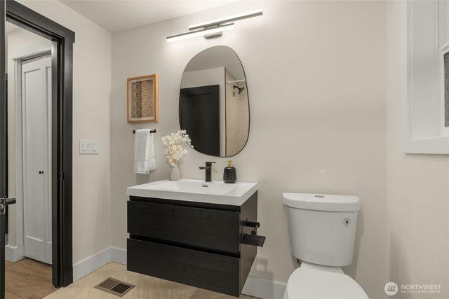 7017 NE 155th Place, Kenmore, WA 98028