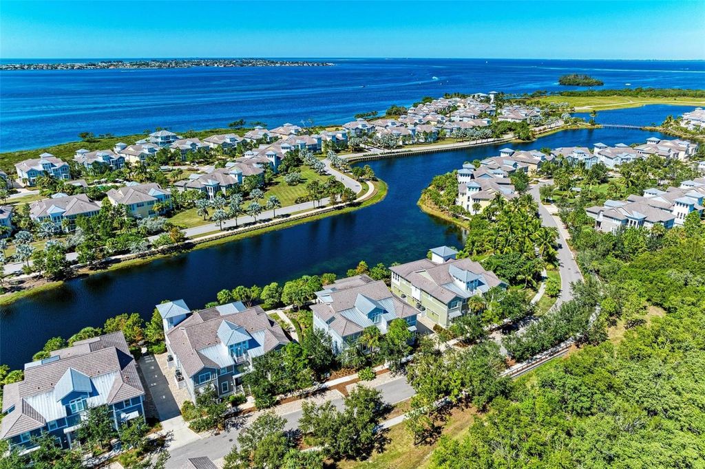 308 SAPPHIRE LAKE DRIVE 202, Bradenton, FL 34209