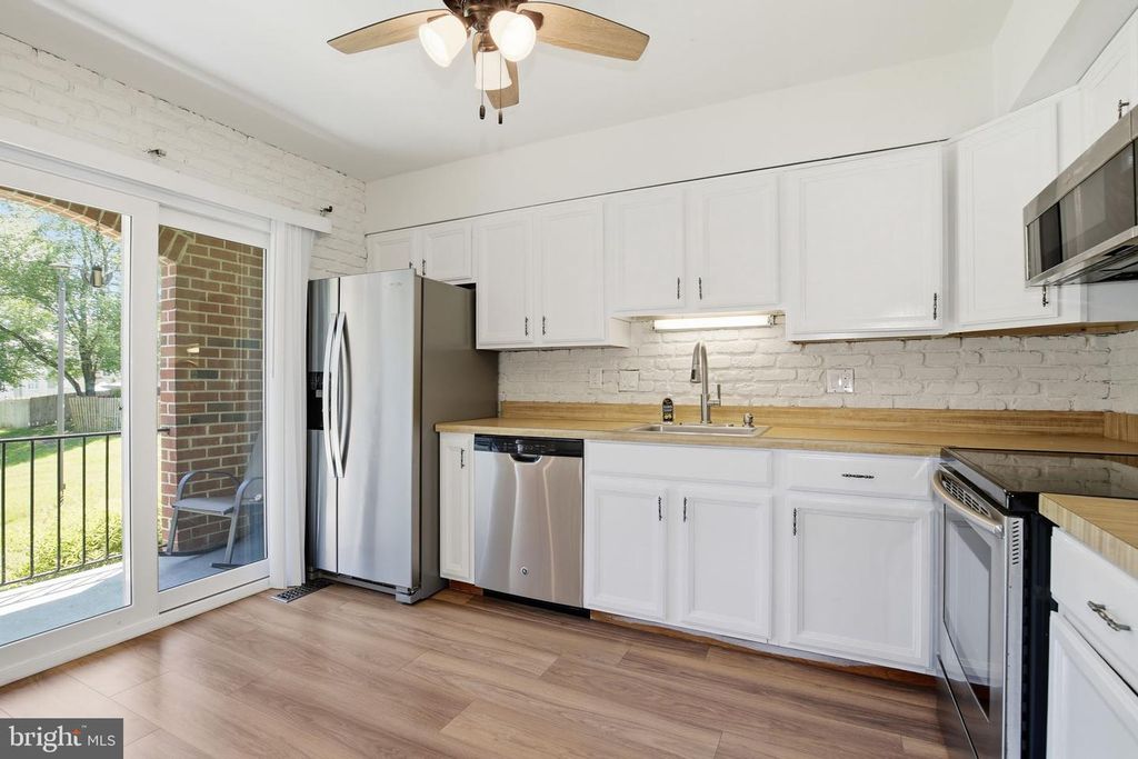 Image 13 of property listing at 201 CASTLETON PL, Upper Marlboro, MD 20774
