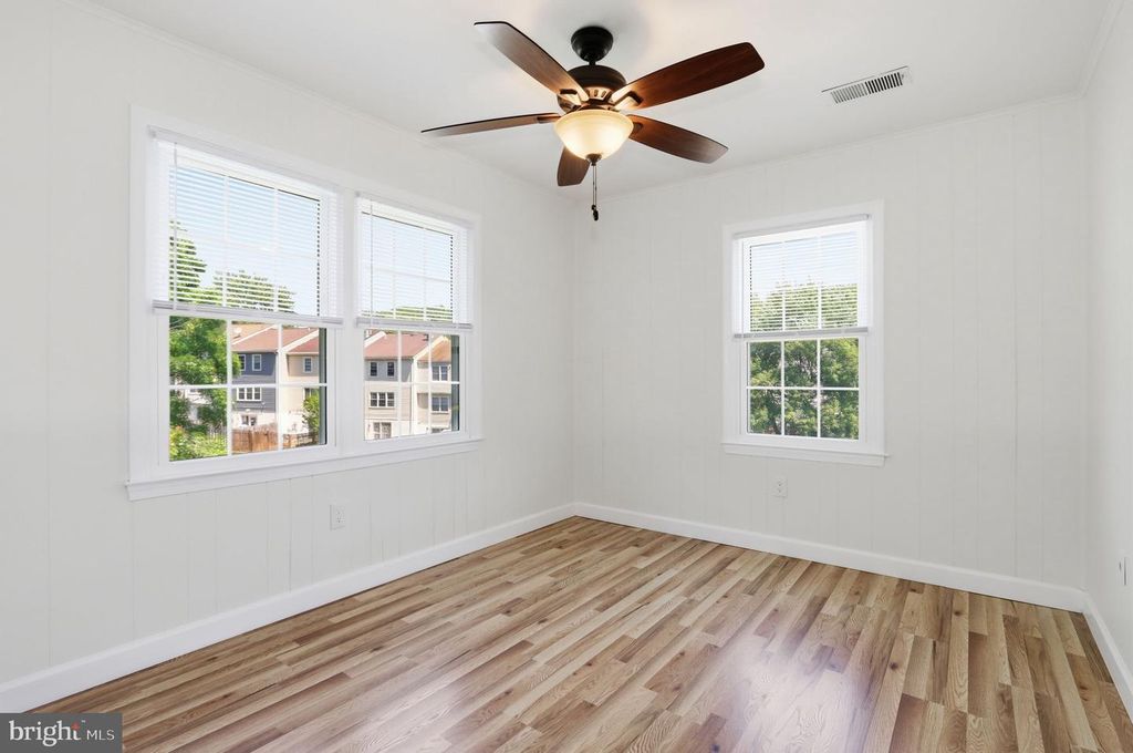 Image 14 of property listing at 201 CASTLETON PL, Upper Marlboro, MD 20774