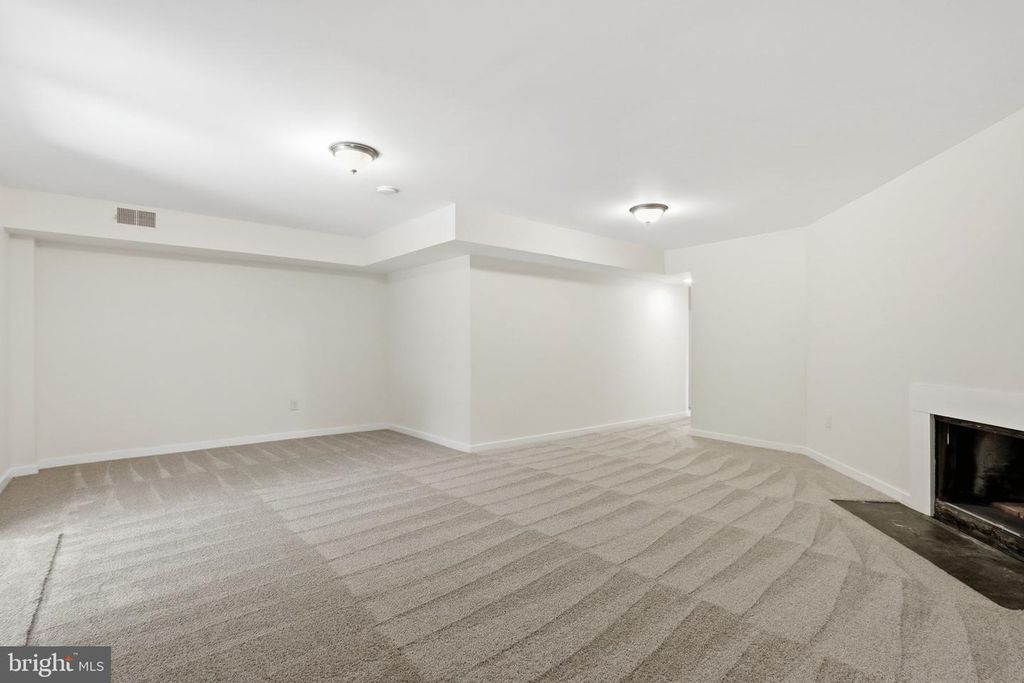 Image 30 of property listing at 201 CASTLETON PL, Upper Marlboro, MD 20774