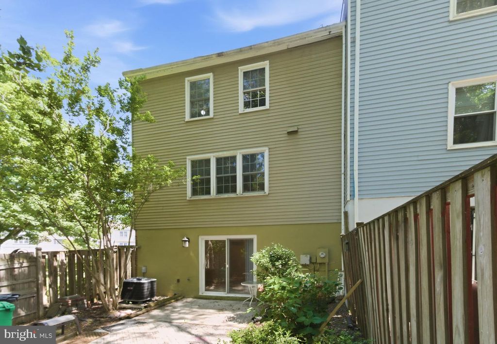 Image 36 of property listing at 201 CASTLETON PL, Upper Marlboro, MD 20774