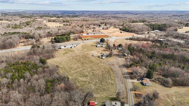 3656 US Highway 220, Madison, NC 27025