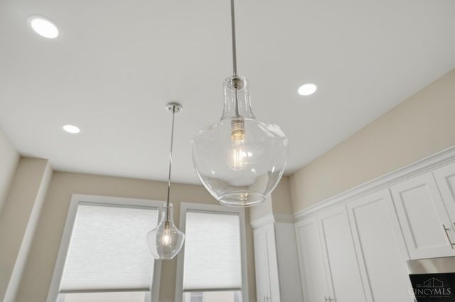 2711 Hyde Park Avenue, Cincinnati, OH 45209