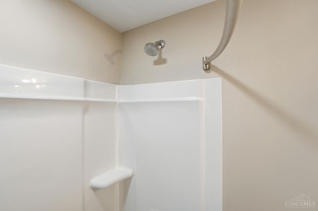 2711 Hyde Park Avenue, Cincinnati, OH 45209