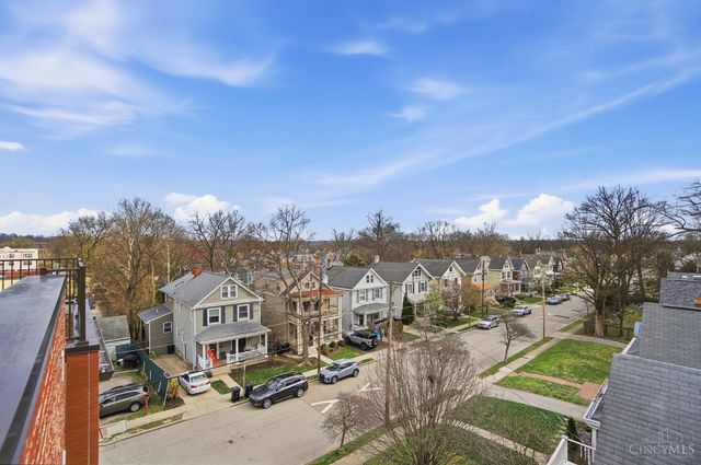 2711 Hyde Park Avenue, Cincinnati, OH 45209