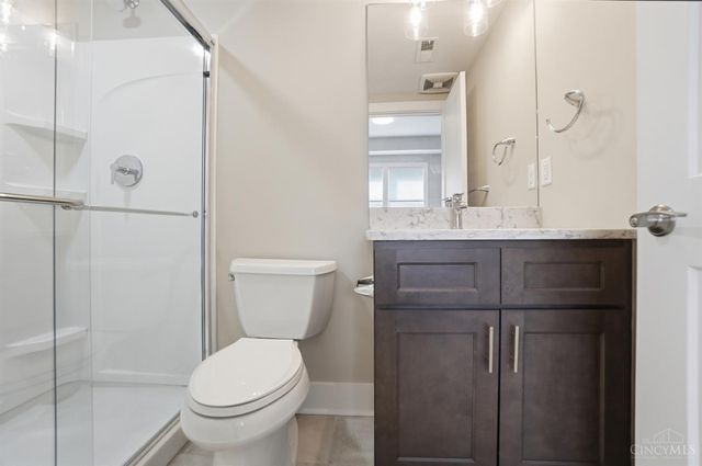 2711 Hyde Park Avenue, Cincinnati, OH 45209