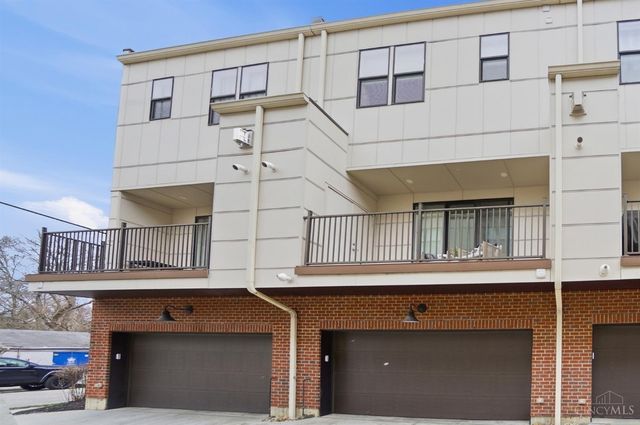 2711 Hyde Park Avenue, Cincinnati, OH 45209