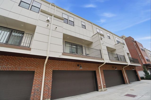 2711 Hyde Park Avenue, Cincinnati, OH 45209