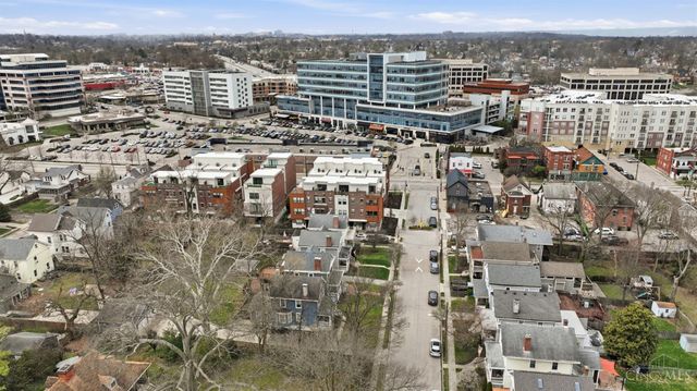 2711 Hyde Park Avenue, Cincinnati, OH 45209