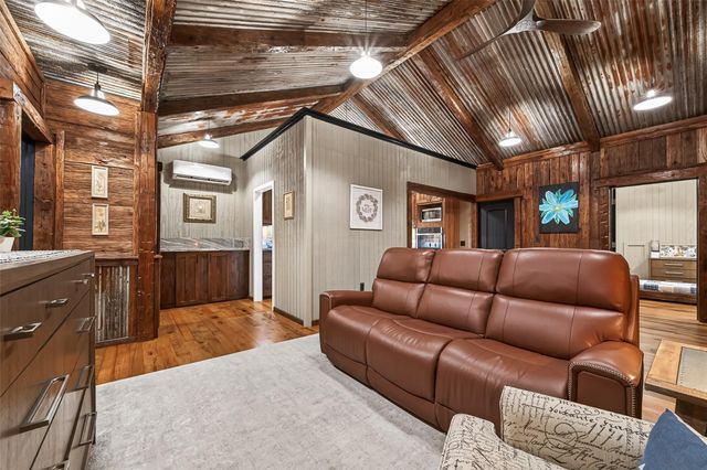 342 County Road 416, Brazoria, TX 77422