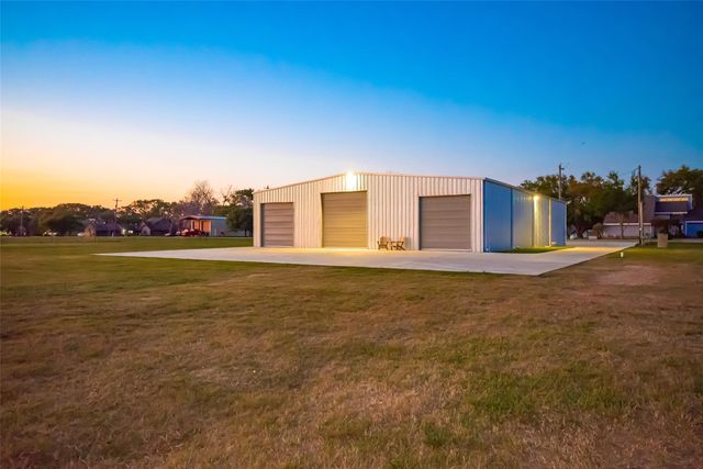 342 County Road 416, Brazoria, TX 77422