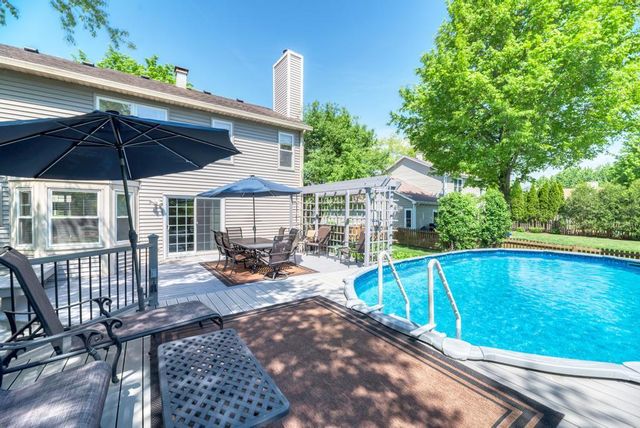 1216 Churchill Road, Bartlett, IL 60103